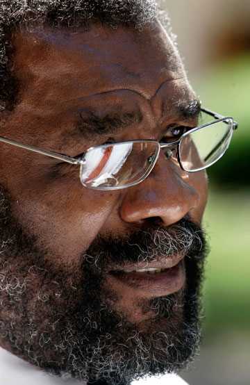 Greene at Dwight White’s funeral in 2008. After Greenwood’s death in 2012, Mean Joe is the last of the Steel Curtain front four remaining. (Keith Srakocic/AP)